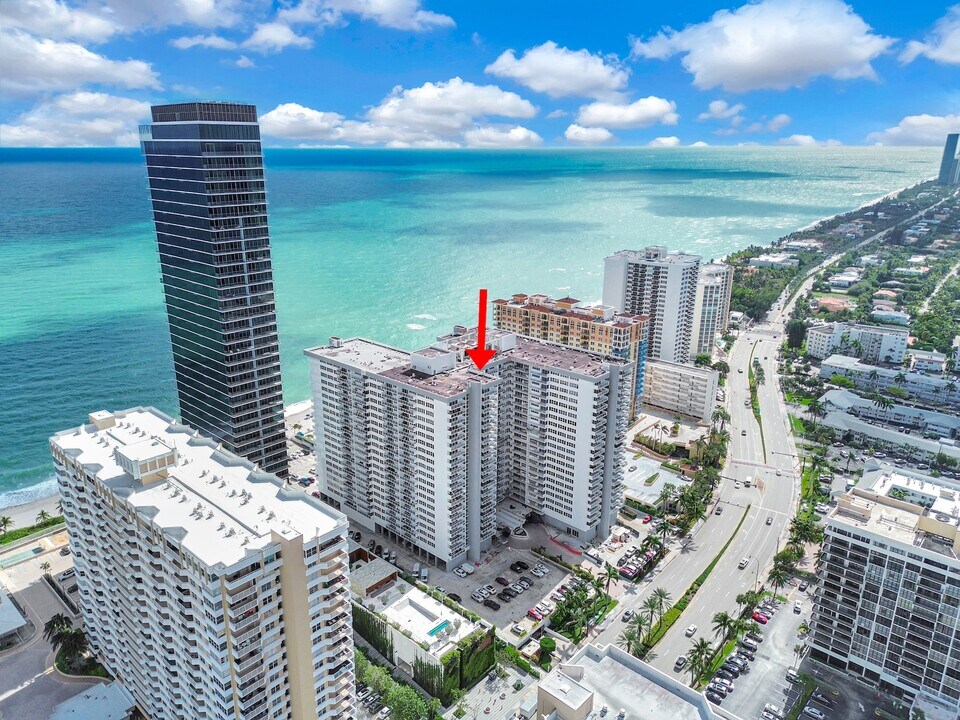 2030 S Ocean Dr, Unit 2201 in Hallandale Beach, FL - Building Photo