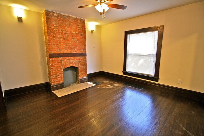 38 W Oakland Ave in Columbus, OH - Building Photo - Building Photo