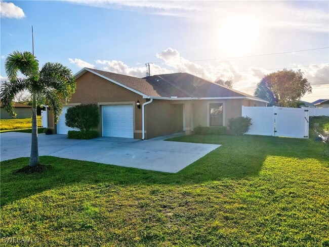 510 Skyline Blvd in Cape Coral, FL - Building Photo - Building Photo