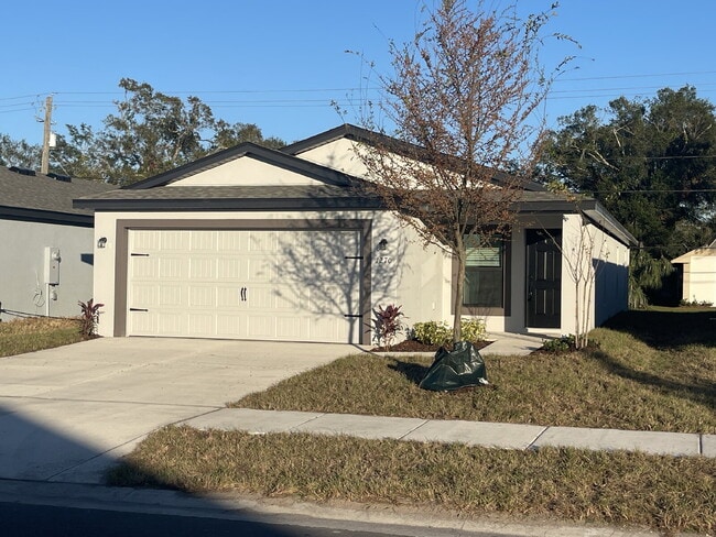 1270 Ahoy Ave in Palm River-Clair Mel, FL - Building Photo - Building Photo