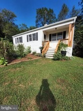 3016 Delaplane Grade Rd in Delaplane, VA - Building Photo - Building Photo