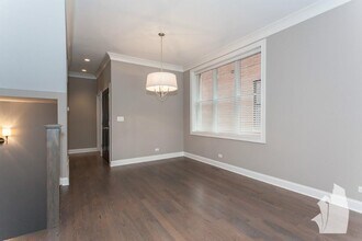 872 W Lill Ave, Unit 2 in Chicago, IL - Building Photo - Building Photo