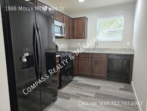 1888 Molly Meadows St in Las Vegas, NV - Building Photo - Building Photo