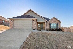 1923 Price Ave in Lowell, AR - Building Photo