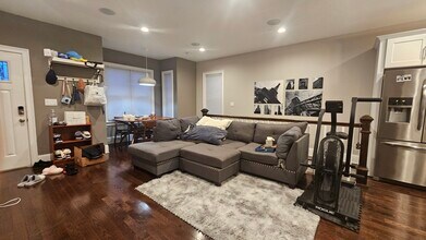 26 Dana St, Unit 1 in Somerville, MA - Building Photo - Building Photo