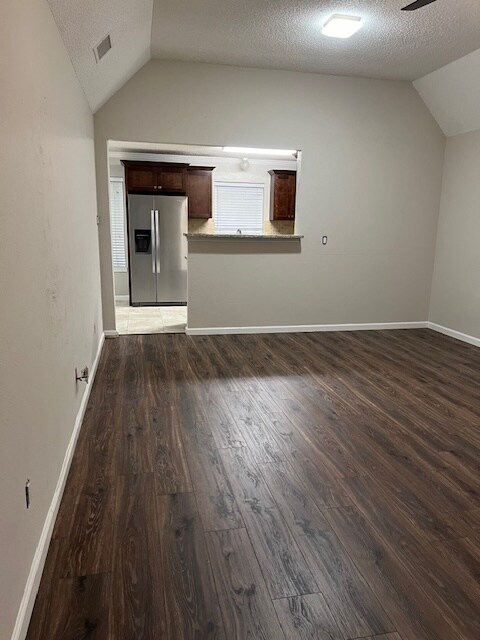 3705 W Pioneer Pkwy in Arlington, TX - Building Photo - Building Photo