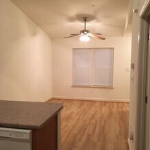 914 Brawley School Rd in Mooresville, NC - Building Photo - Building Photo