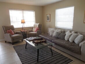 3050 NW 1st Ave in Pompano Beach, FL - Building Photo - Building Photo