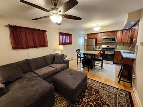 352 Grant St, Unit 352 Grant in Buffalo, NY - Building Photo - Building Photo