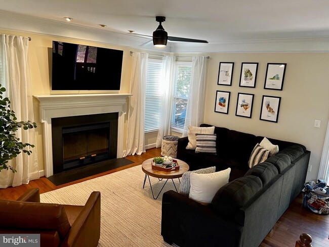 46812 Backwater Dr in Sterling, VA - Building Photo - Building Photo