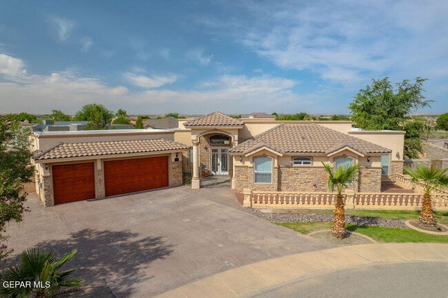 property at 5929 Valley Rd