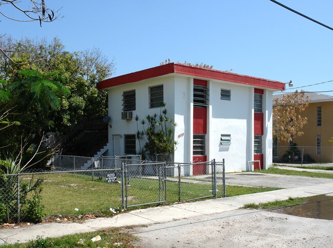 1859 NW 18th Ter in Miami, FL - Building Photo - Building Photo