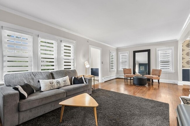 4848 Ewing Ave S in Minneapolis, MN - Building Photo - Building Photo