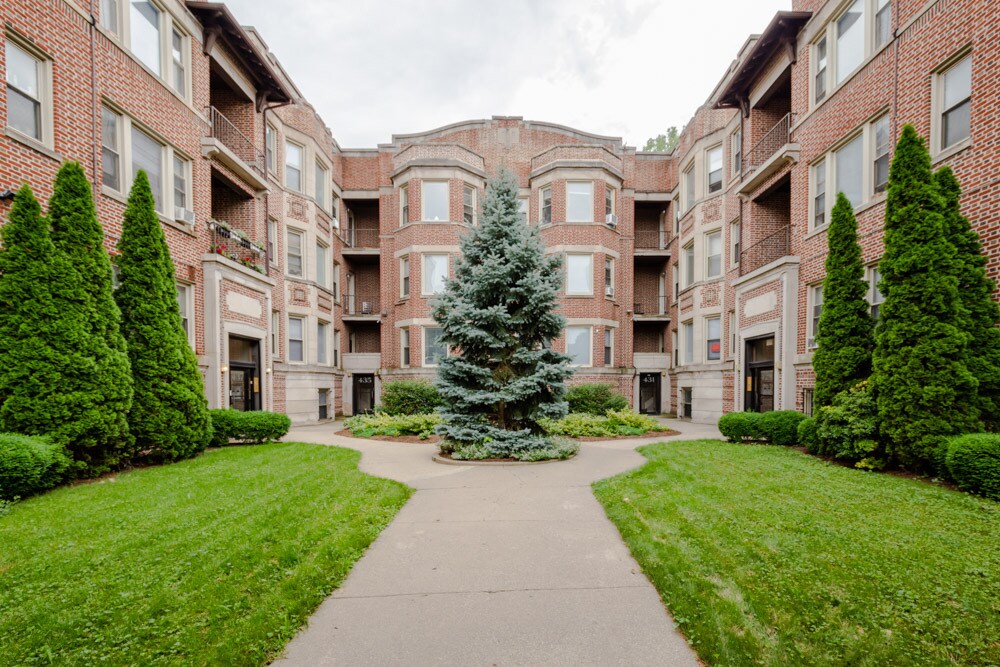 437 E Oakwood Blvd-Unit -437-44 in Chicago, IL - Building Photo
