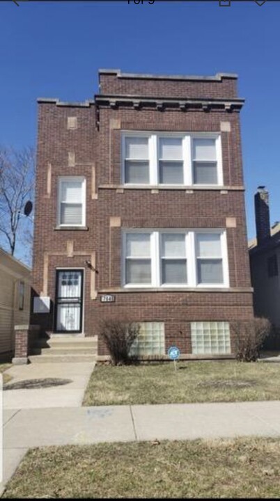 7648 S Luella Ave, Unit 2 in Chicago, IL - Foto de edificio