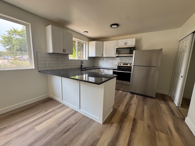 property at 806 Meeker St
