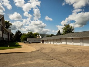 Deforest Williamstown Bay in Deforest, WI - Foto de edificio - Building Photo