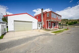 2 Cherry St in Anaconda, MT - Building Photo