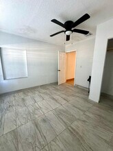 1285 NE 143rd St in North Miami, FL - Building Photo - Building Photo