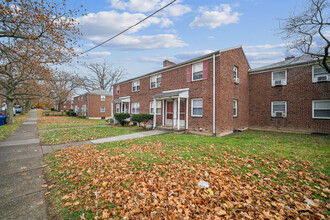 Magnolia Park Apartments in Harrisburg, PA - Building Photo - Primary Photo