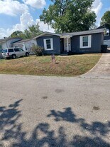 7010 England St in Houston, TX - Building Photo