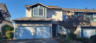 Shadow Hawk 3 bedroom Town home in Renton, WA - Building Photo