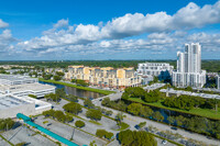 Colonnade at Dadeland in Miami, FL - Building Photo - Building Photo