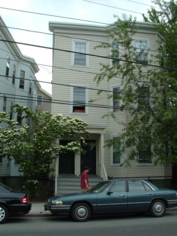 378 Washington St, Unit 3 in Somerville, MA - Foto de edificio - Building Photo