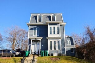 29-33-33 Highland Ave, Unit 3 in Fitchburg, MA - Building Photo