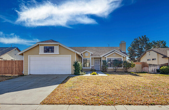 4058 Saddleback Rd in Palmdale, CA - Building Photo - Building Photo