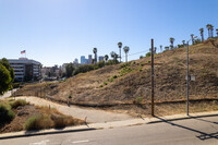 Stadium Villas in Los Angeles, CA - Foto de edificio - Building Photo