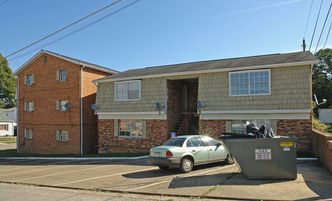 926 Chestnut St in Kenova, WV - Foto de edificio - Building Photo