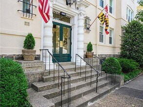 3405 Greenway in Baltimore, MD - Building Photo - Building Photo