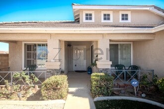 38502 Juniper Tree Rd in Palmdale, CA - Building Photo - Building Photo