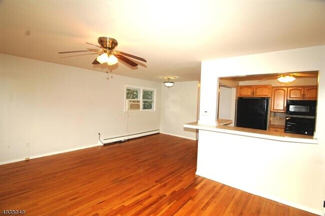 34 Warman St in Montclair, NJ - Building Photo - Building Photo