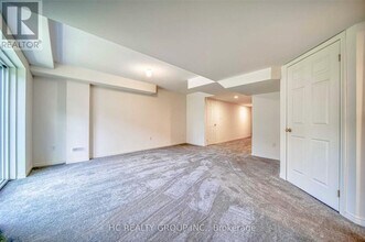 34 Ness Dr in Richmond Hill, ON - Building Photo - Building Photo