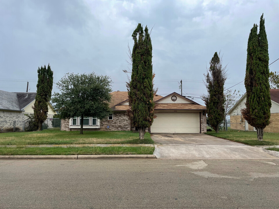 2304 Edgefield St in Killeen, TX - Building Photo