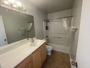 922 Harbor House Dr in Madison, WI - Building Photo - Building Photo