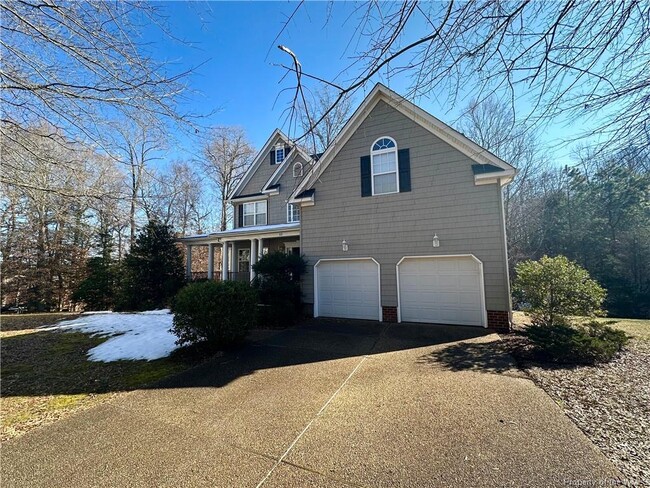 property at 102 Sloop Ct