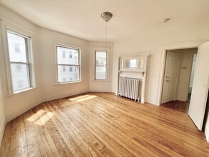 25 Haskell St, Unit 2 in Boston, MA - Building Photo - Building Photo