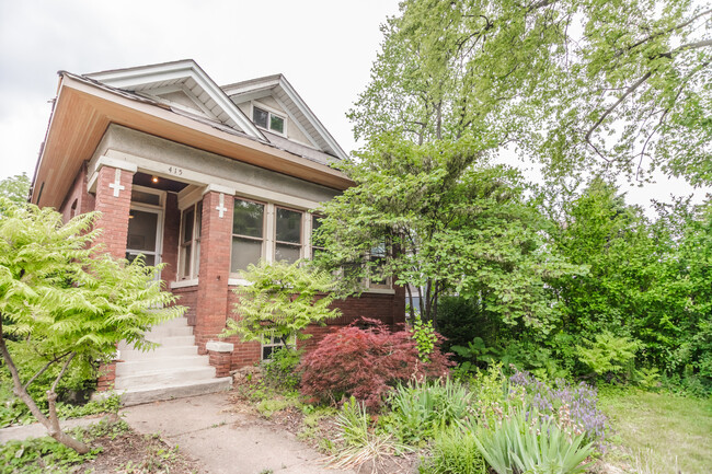 property at 415 Ridgeland Ave
