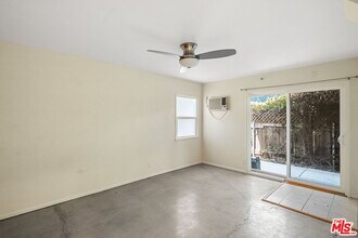 2235 1/2 Laverna Ave in Los Angeles, CA - Building Photo - Building Photo