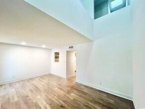 402 75th Ave N in Myrtle Beach, SC - Building Photo - Building Photo