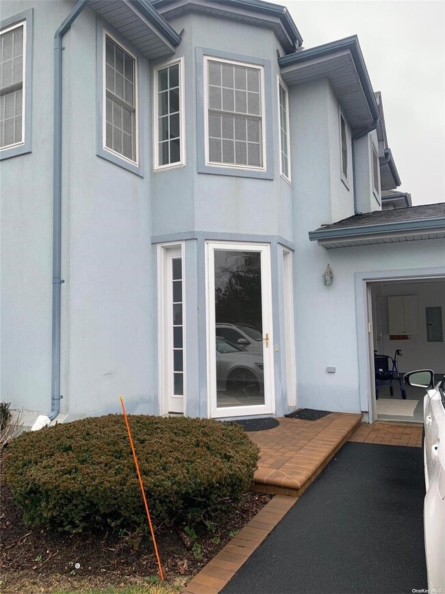property at 715 Balfour Pl