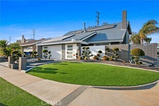 1107 Woodbury Dr in Harbor City, CA - Building Photo