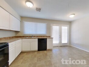 1349 W Morrow Dr in Phoenix, AZ - Building Photo - Building Photo