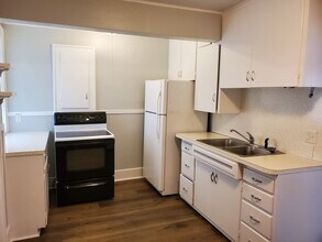 503 Washington Ave in La Grande, OR - Building Photo - Building Photo