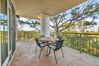 131 S Courtenay Pkwy in Merritt Island, FL - Foto de edificio - Building Photo