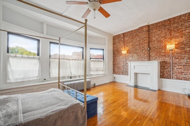 93 Monticello Ave in Jersey City, NJ - Building Photo - Building Photo