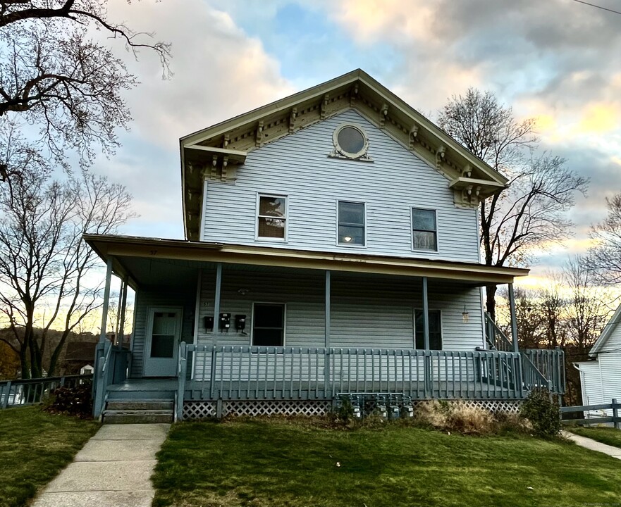 57 Talcott Ave in Vernon, CT - Building Photo